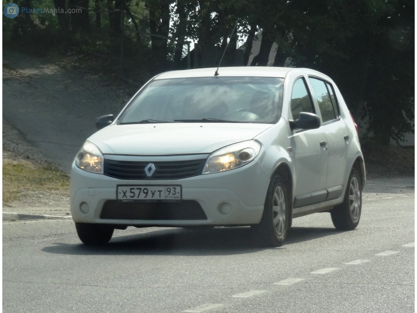 х 579 ут 93, Renault Sandero 1st gen (B90), 2007–2014