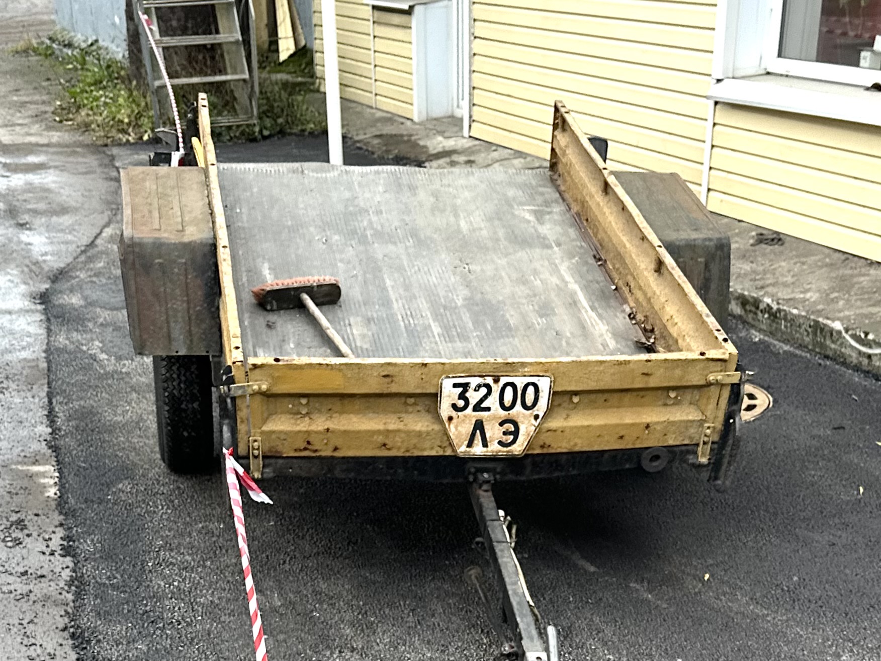 3200 ЛЭ, Kurganmashzavod (KMZ) 8136 