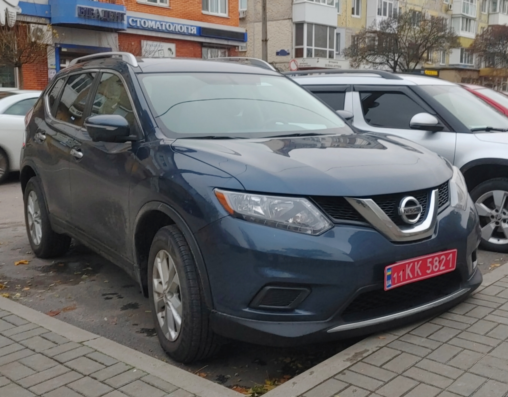 11 KK 5821, Nissan Rogue 2nd gen (T32), 2013–2016