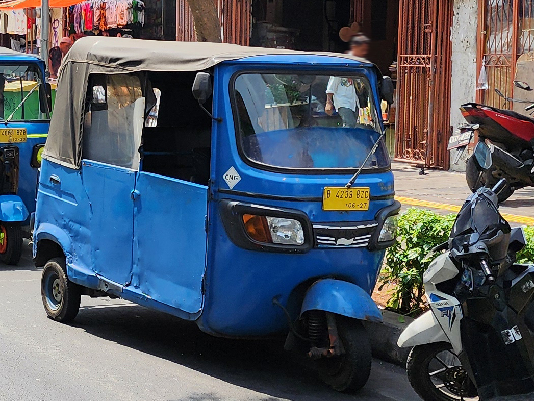 B 4239 BZC, Commercial vehicles 