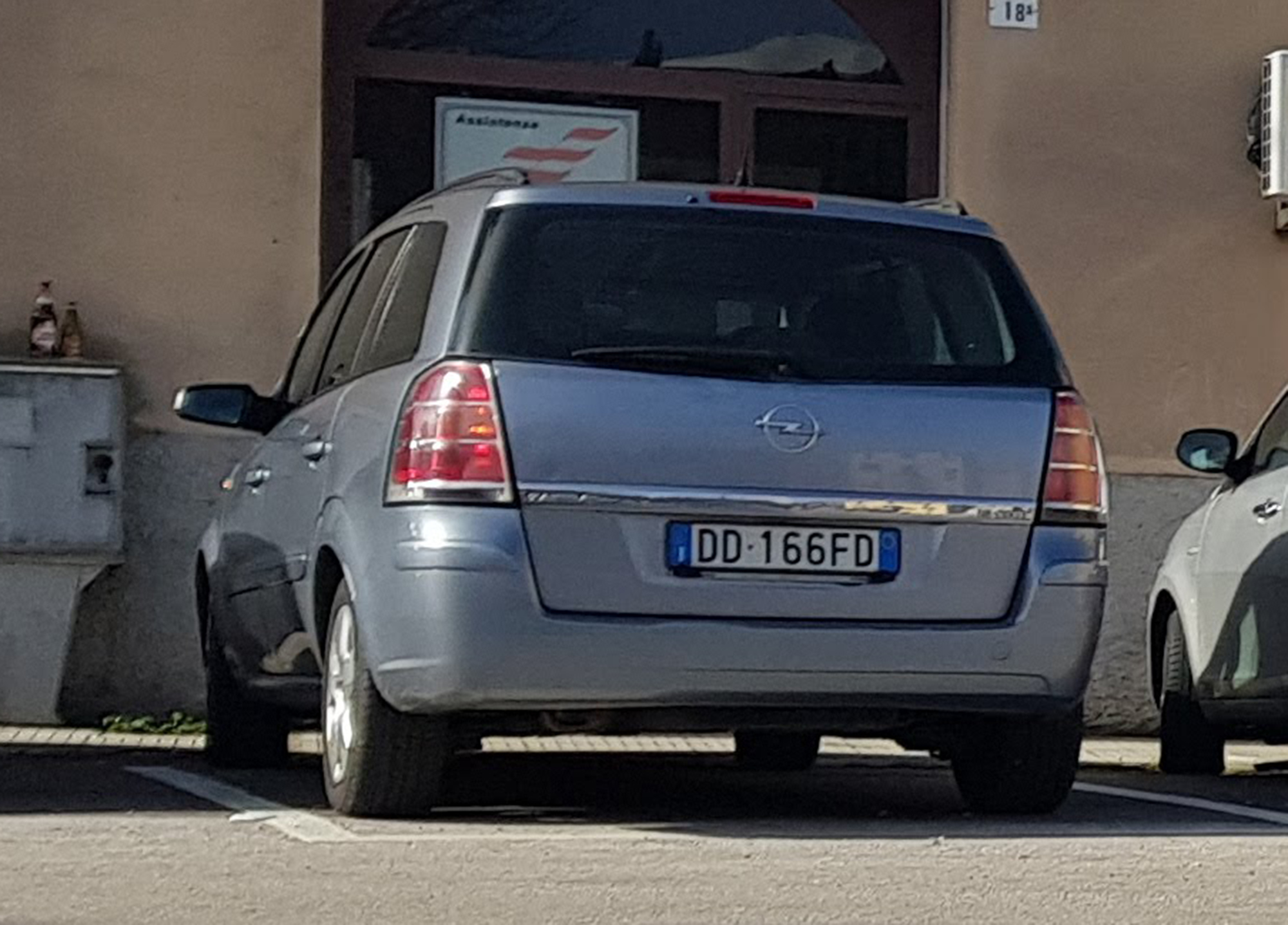 DD 166 FD, Opel Zafira 2nd gen (Family) (B; A05), 2005–2014