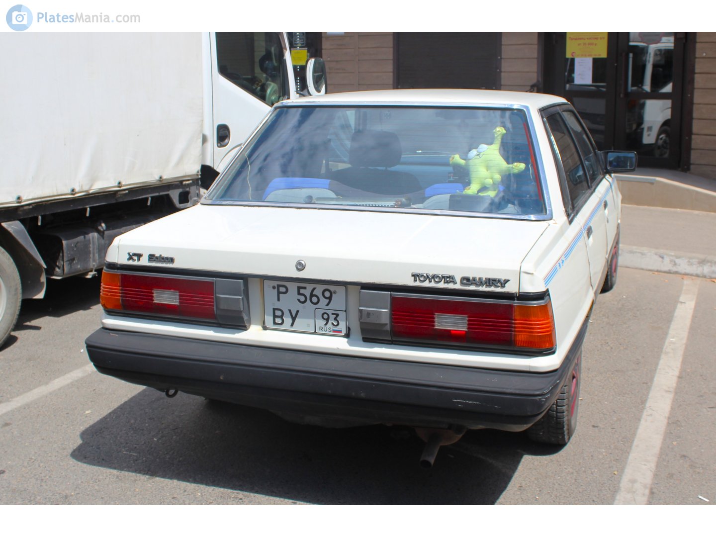 р 569 ву 93, Toyota Camry 1st gen Sedan (V10), 1982–1986