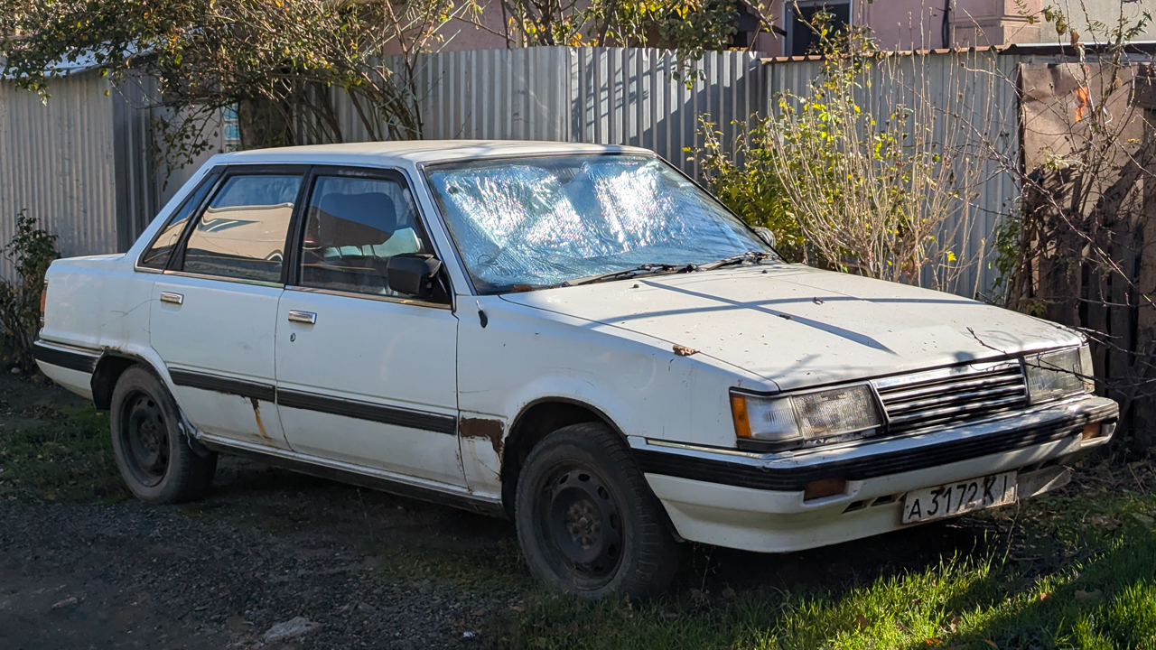а 3172 КІ, Toyota Camry 1st gen Sedan (V10), 1982–1986