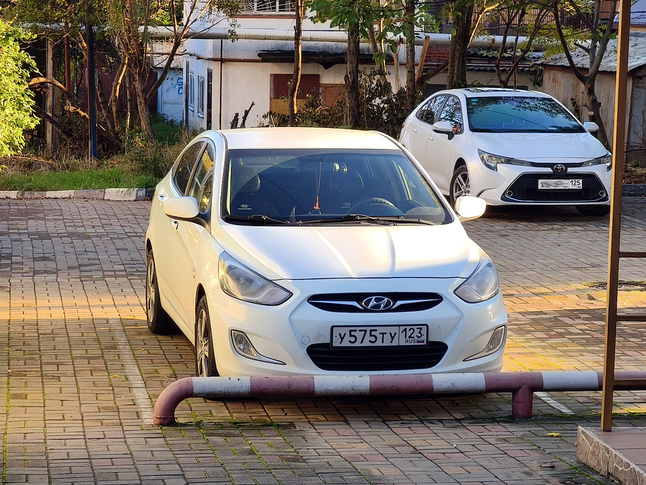 у 575 ту 123, Hyundai Solaris 1st gen Sedan (RB), 2011–2014