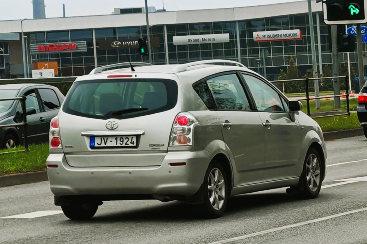 JV-1924, Toyota Corolla Verso 2nd gen (AR10), 2004–2009