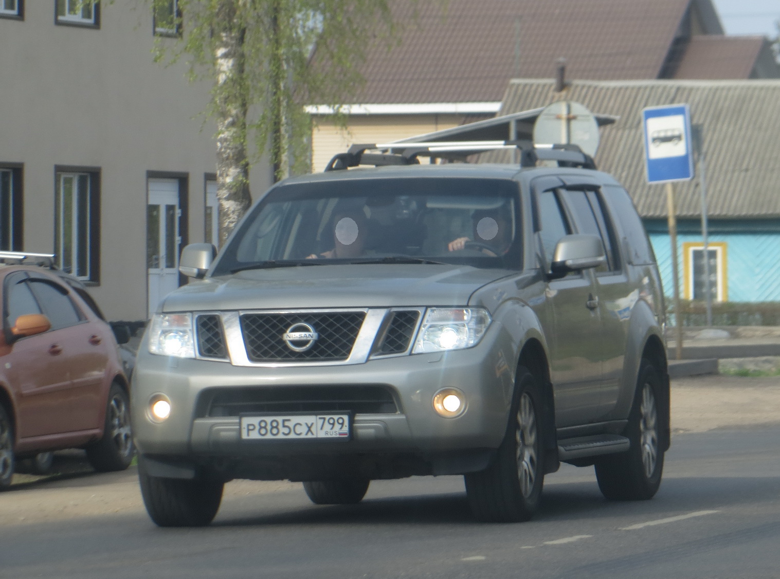 р 885 сх 799, Nissan Pathfinder 