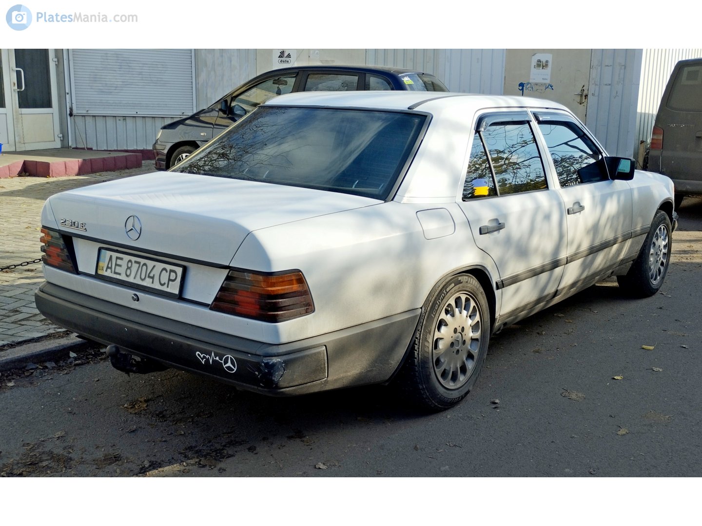 AE 8704 CP, Mercedes-Benz E-Klasse 1st gen Sedan (W124), 1984­–1995