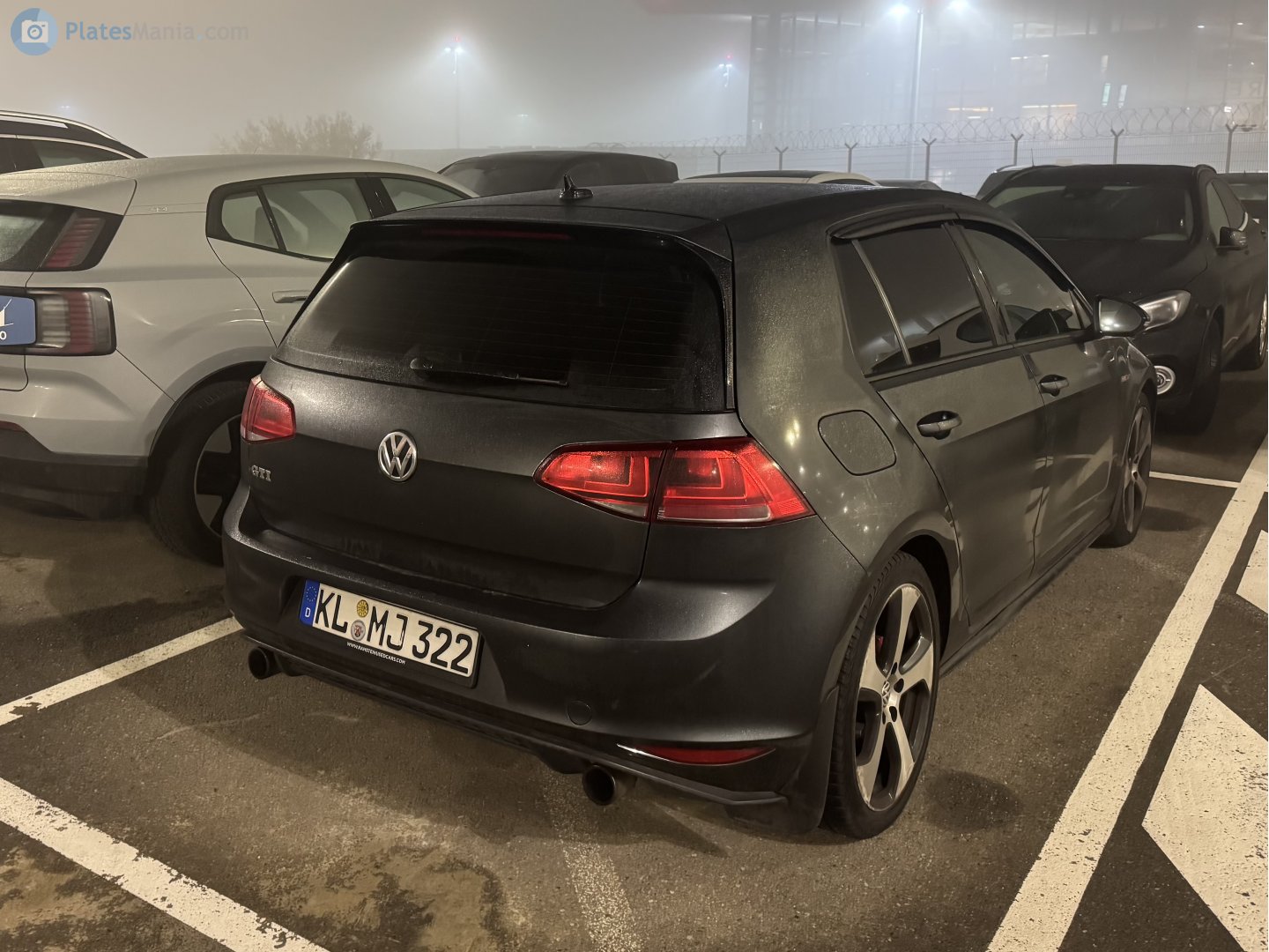 KL MJ 322, Volkswagen Golf 7th gen 5-door Hatch (5G), 2012–2017