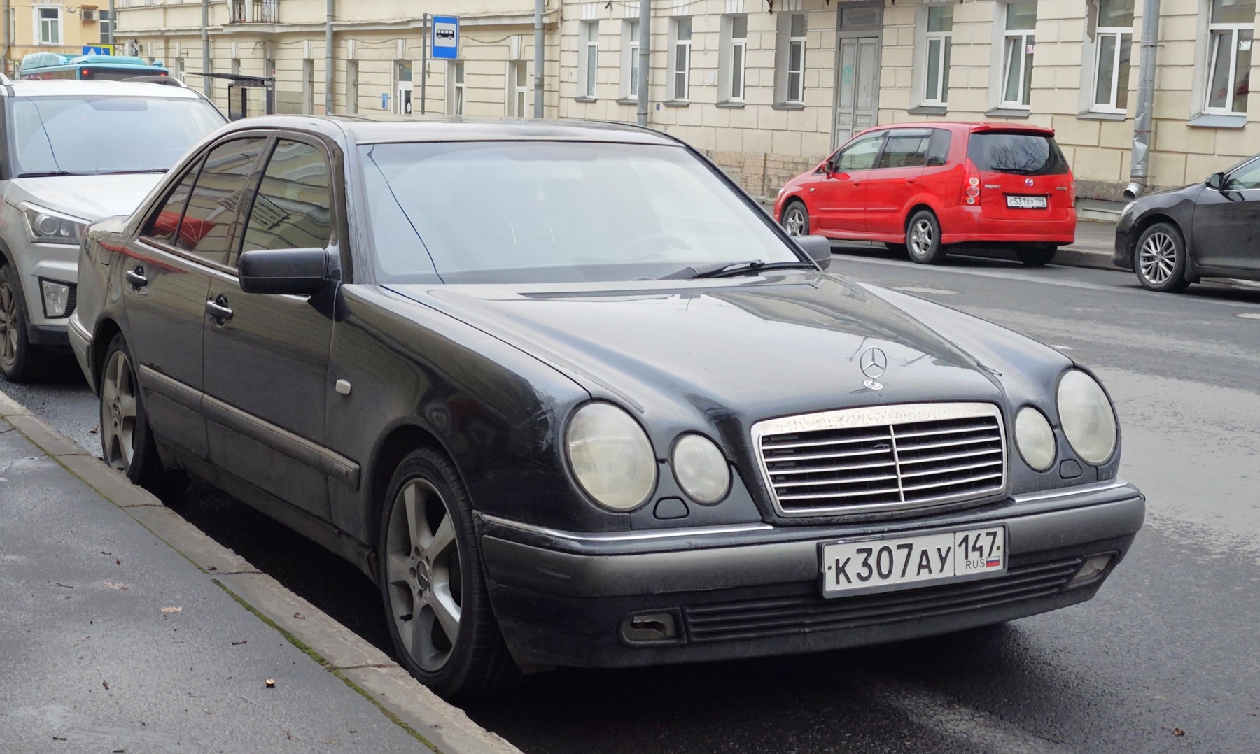 к 307 ау 147, Mercedes-Benz E-Klasse 2nd gen Sedan (W210), 1995­–2002