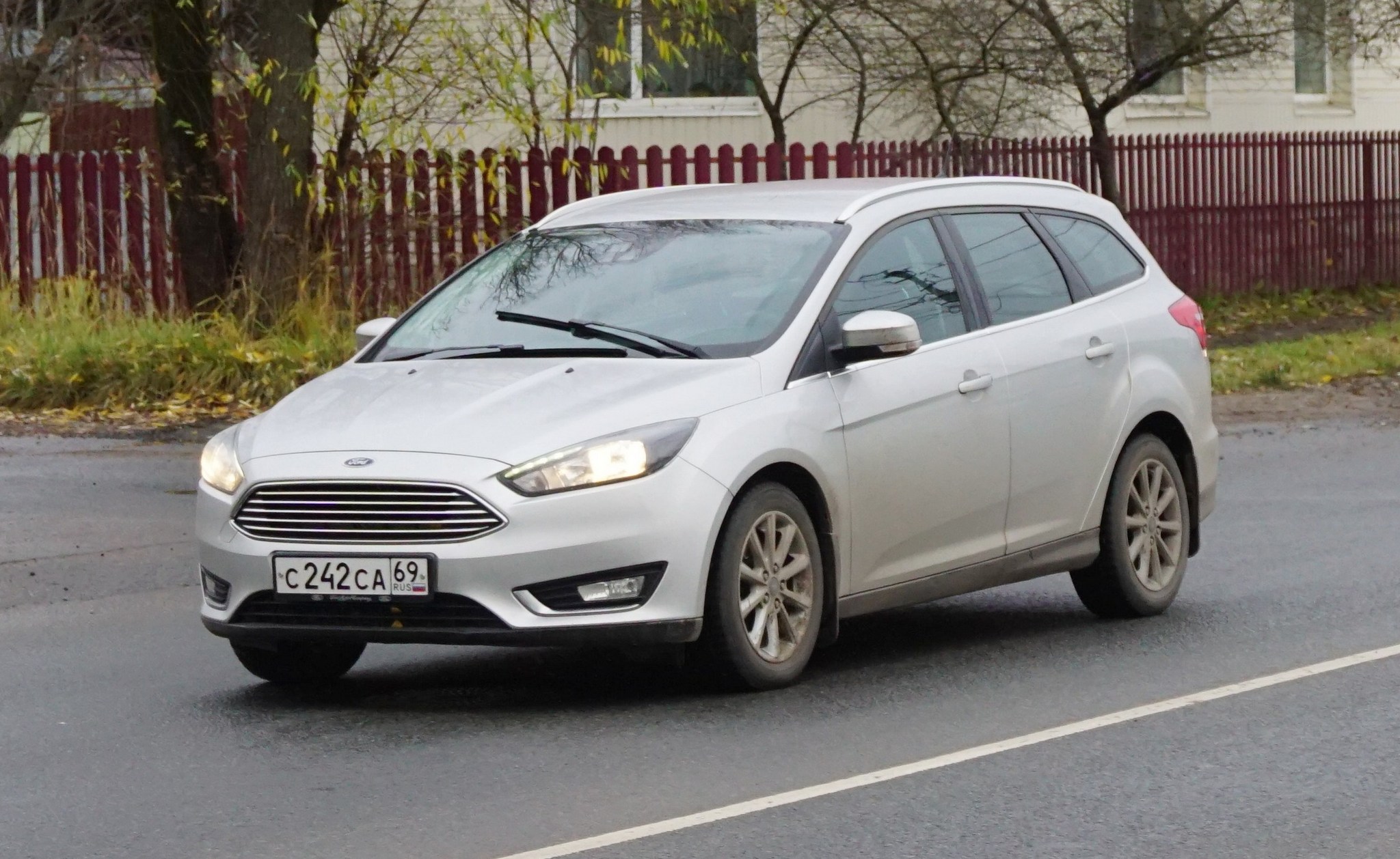 с 242 са 69, Ford Focus 3rd gen Turnier Wagon (DYB; C346), facelift, 2014–2019