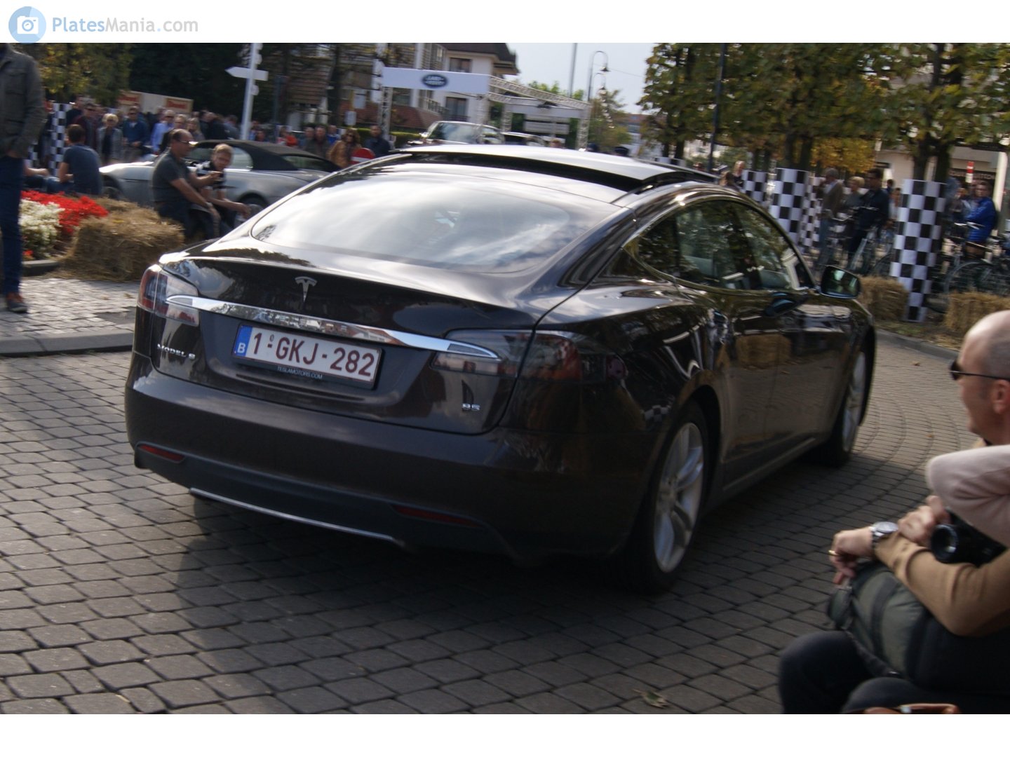 1-GKJ-282, Tesla Model S 1st gen (5YJS), 2012–