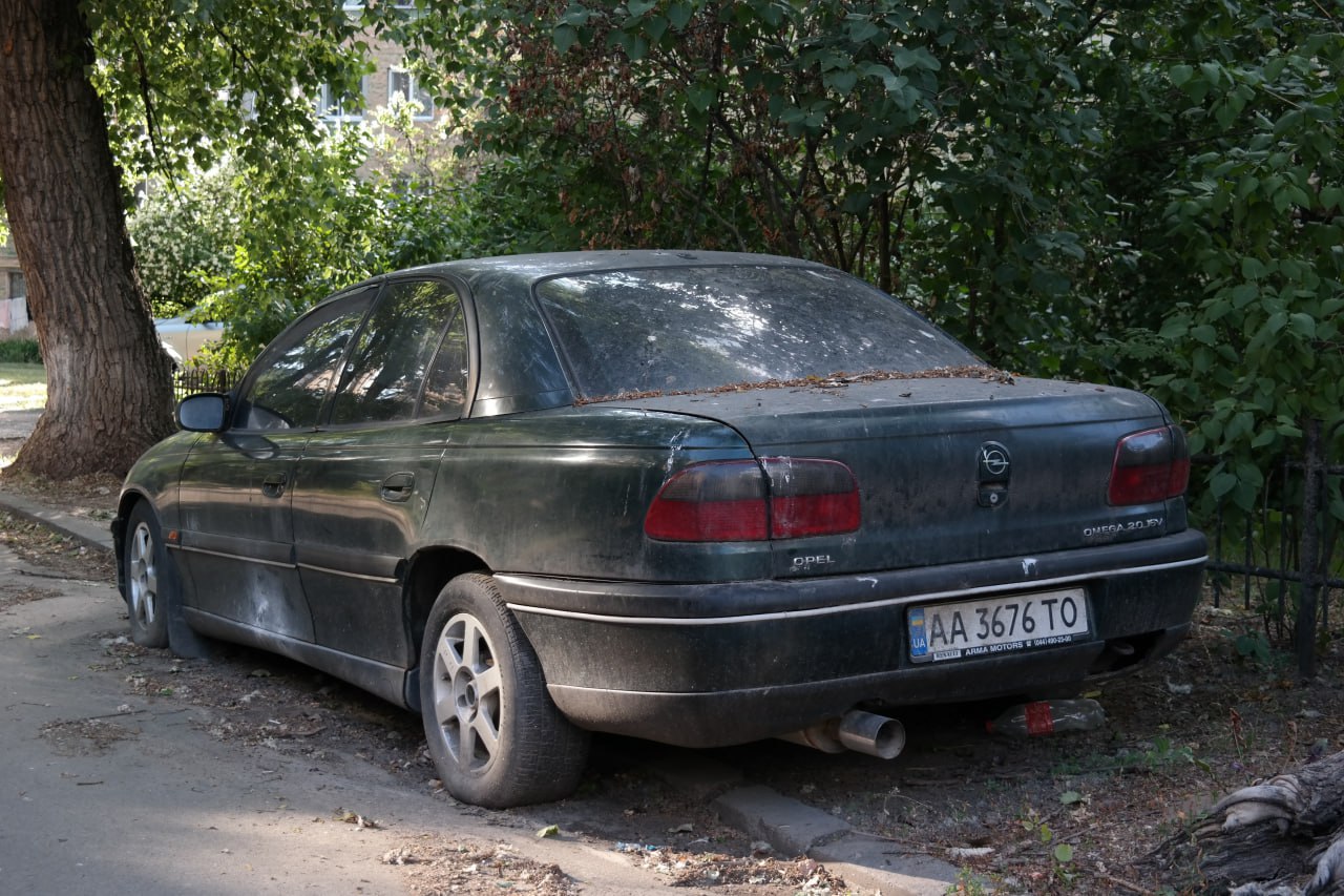 AA 3676 TO, Opel Omega 2nd gen Sedan (B; V94), 1994–1999