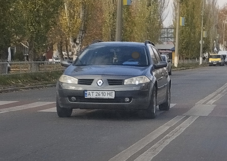 AT 2610 HE, Renault Mégane 