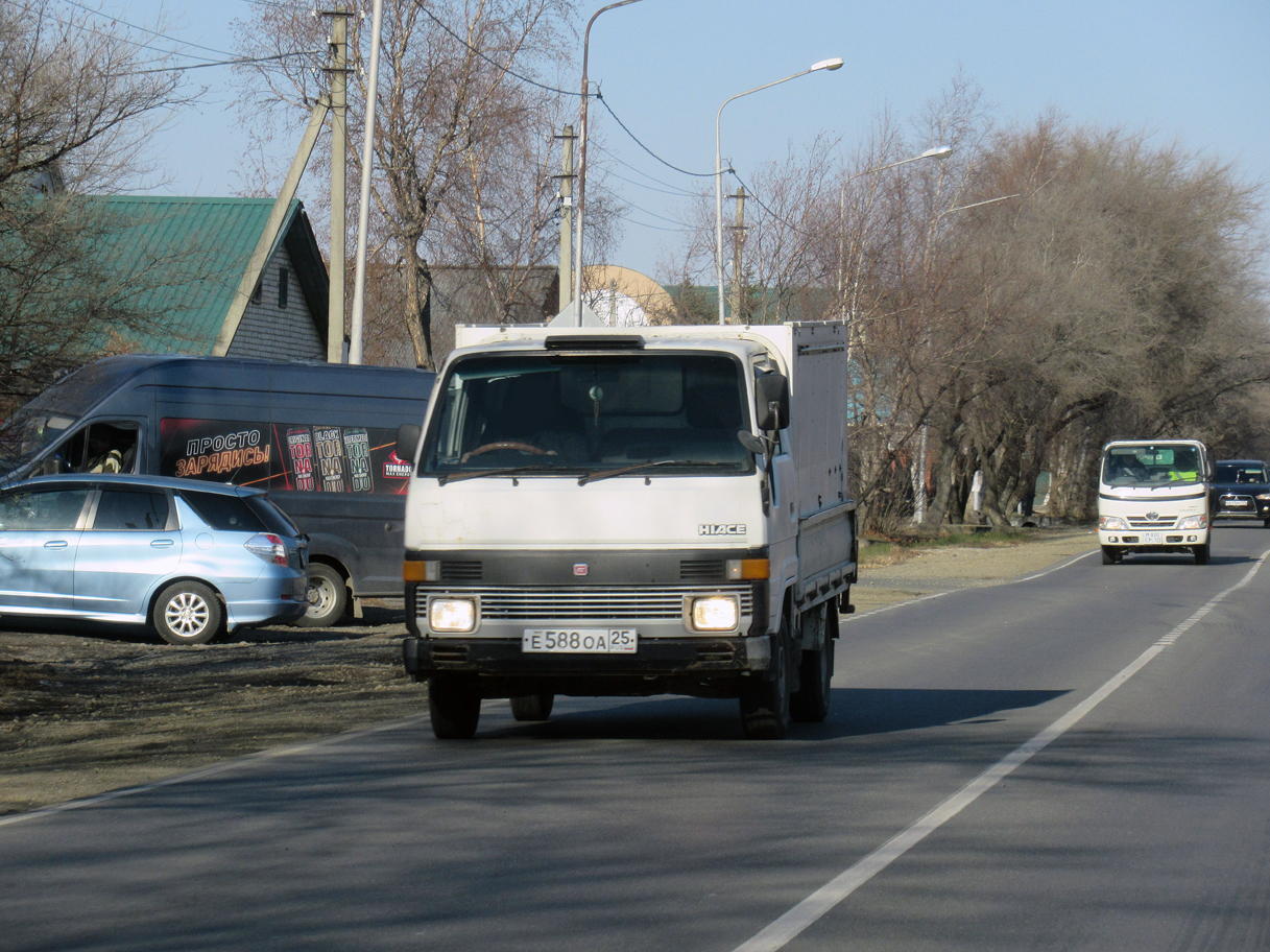 е 588 оа 25, Toyota HiAce 3rd gen Truck (H80/H90), 1985–1995