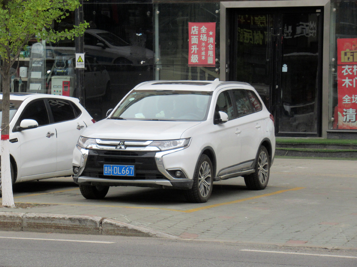 吉H·DL667, Mitsubishi Outlander 3rd gen (GF/GG/ZJ/ZK/ZL), facelift, 2015–2023