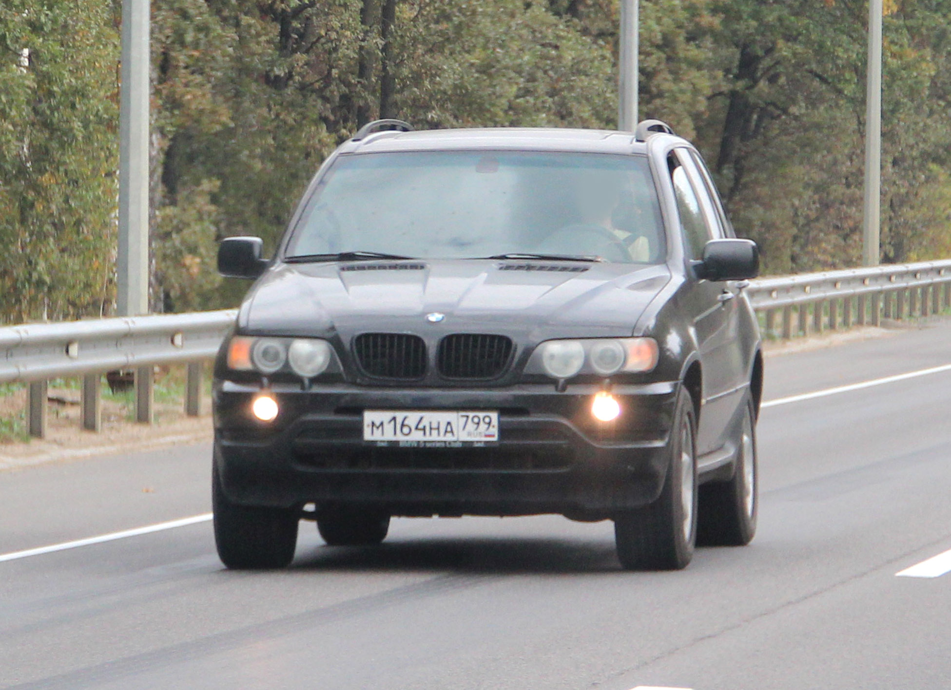 м 164 на 799, BMW X5 