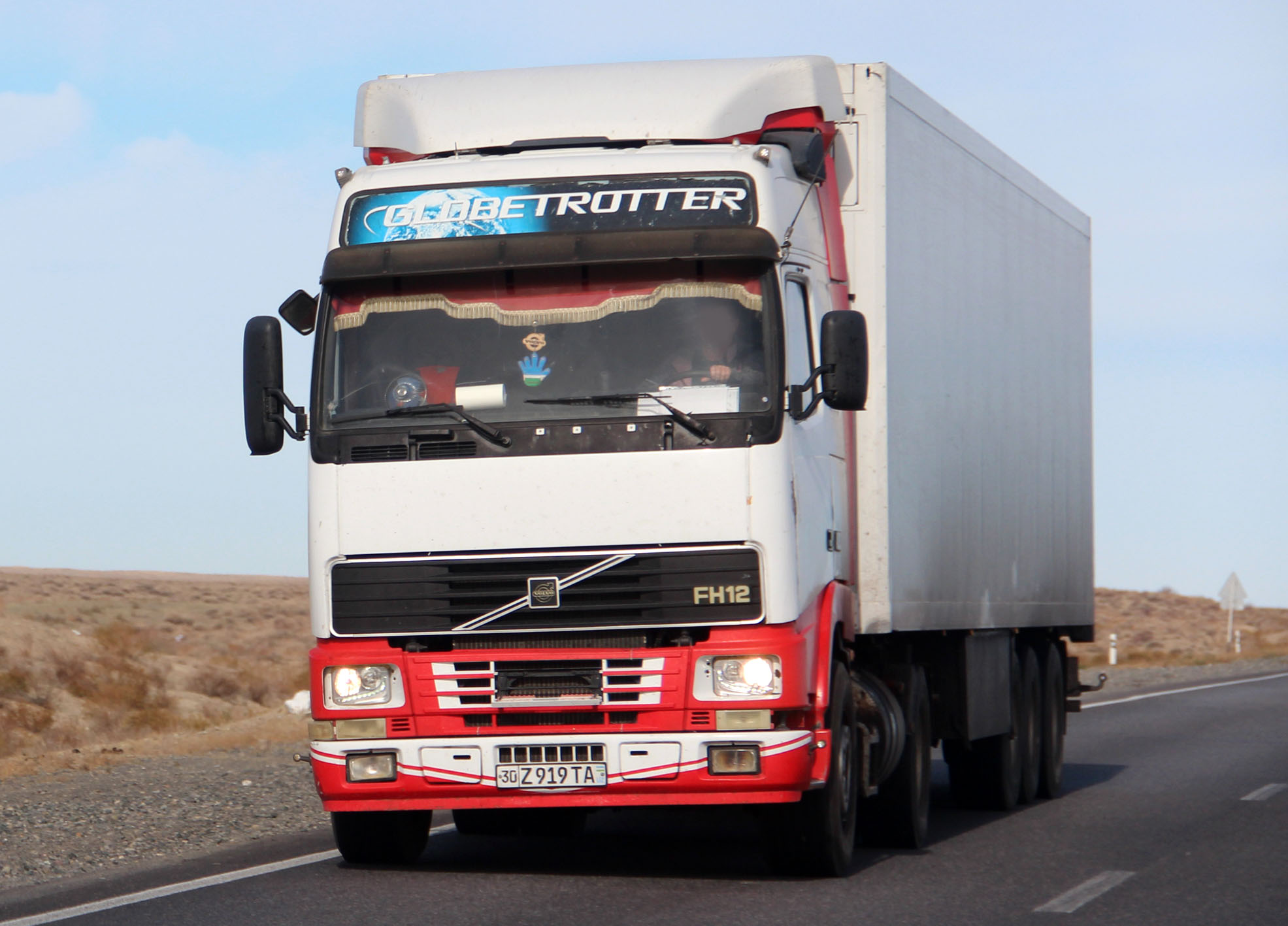 30 Z 919 TA, Volvo FH 1st gen, 1993–2002