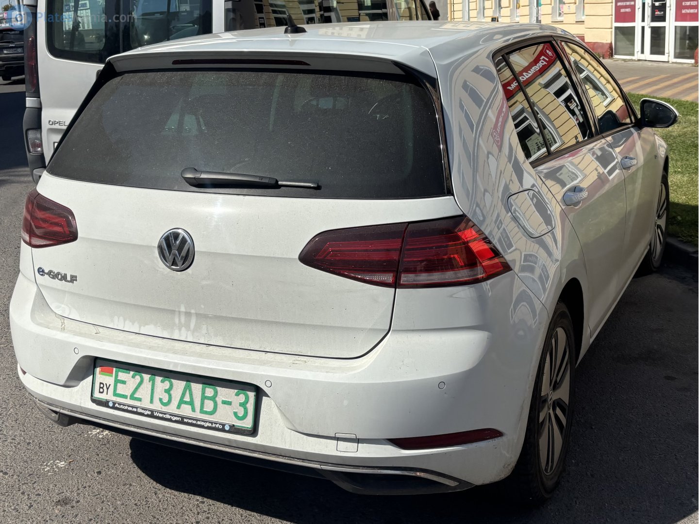 E213 AB-3, Volkswagen Golf 