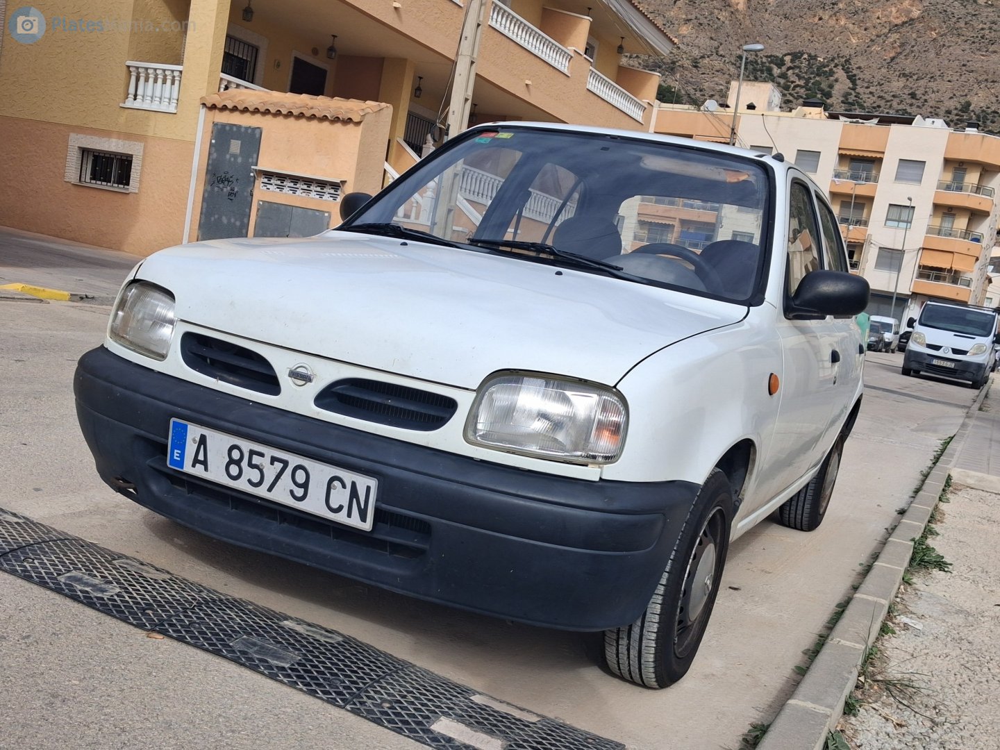 A 8579 CN, Nissan Micra 2nd gen 5-door Hatch (K11), 1992–2003