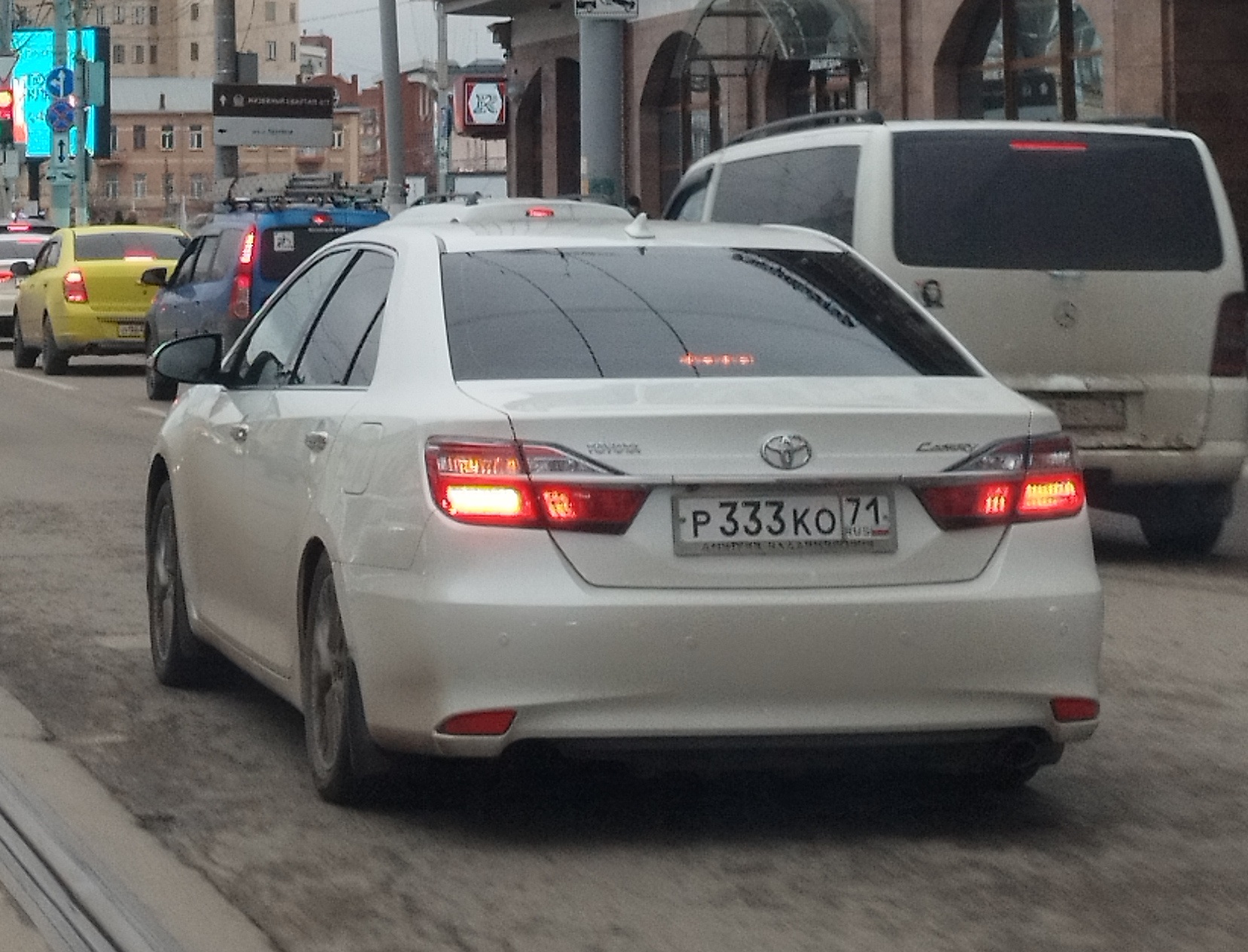р 333 ко 71, Toyota Camry 7th gen (XV50; Global-market), facelift, 2014–2018