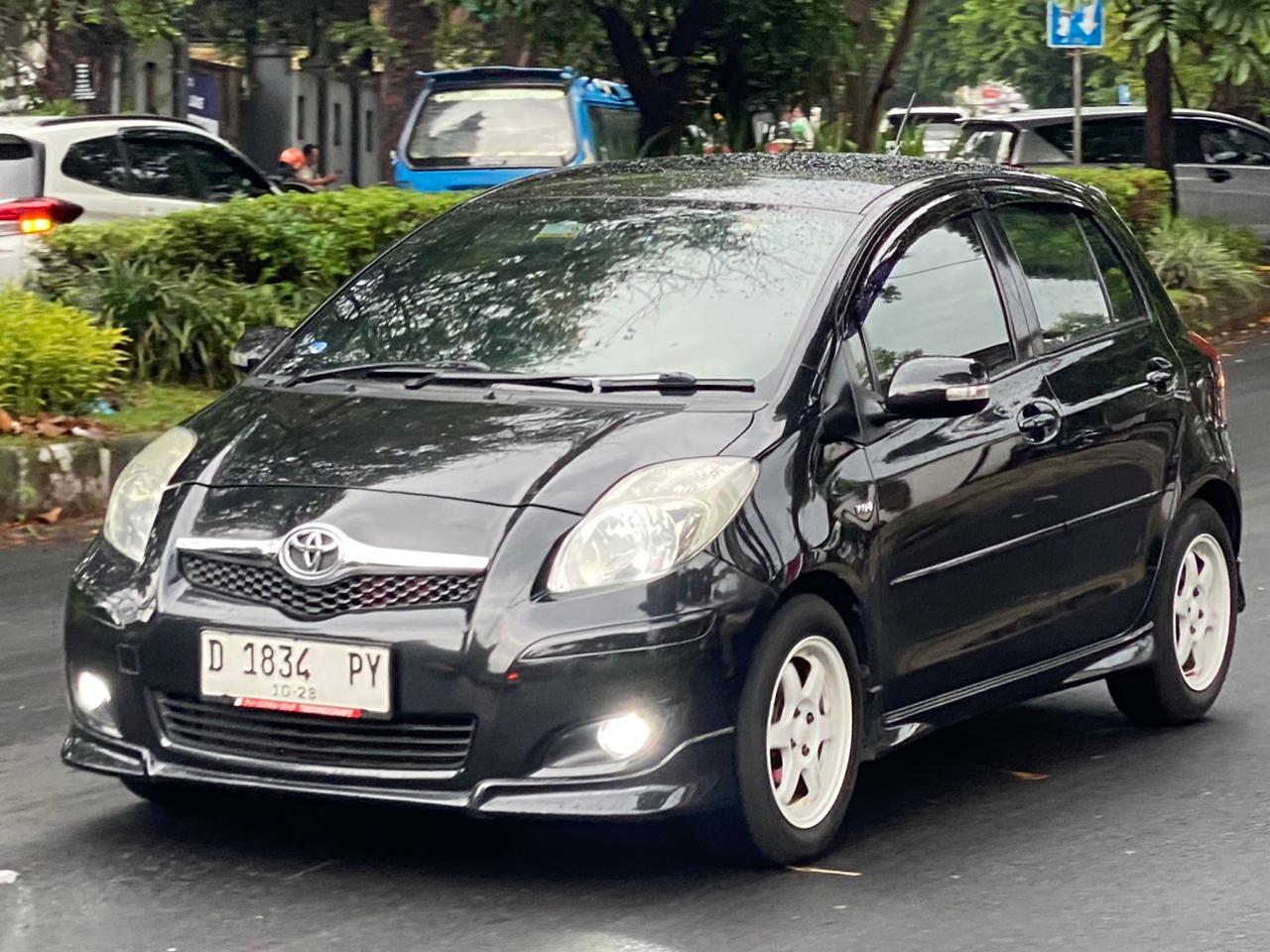 D 1834 PY, Toyota Yaris 2nd gen 5-door Hatch (XP90), 2005–2011