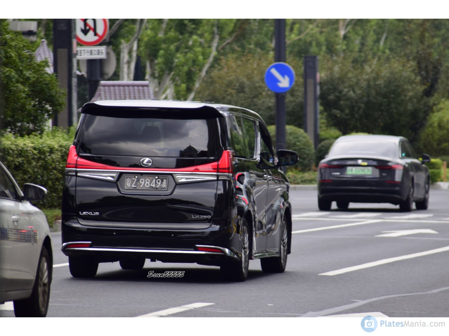 粤Z·9849澳, Lexus LM 1st gen (H30; Pacific-market), 2019–2023