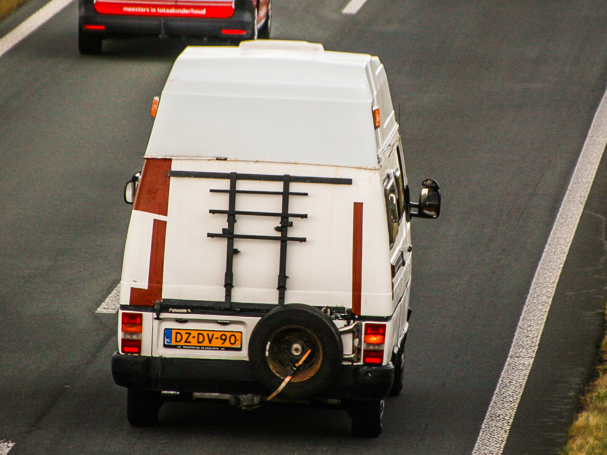 DZ-DV-90, Renault Trafic 1st gen, 1980–2001