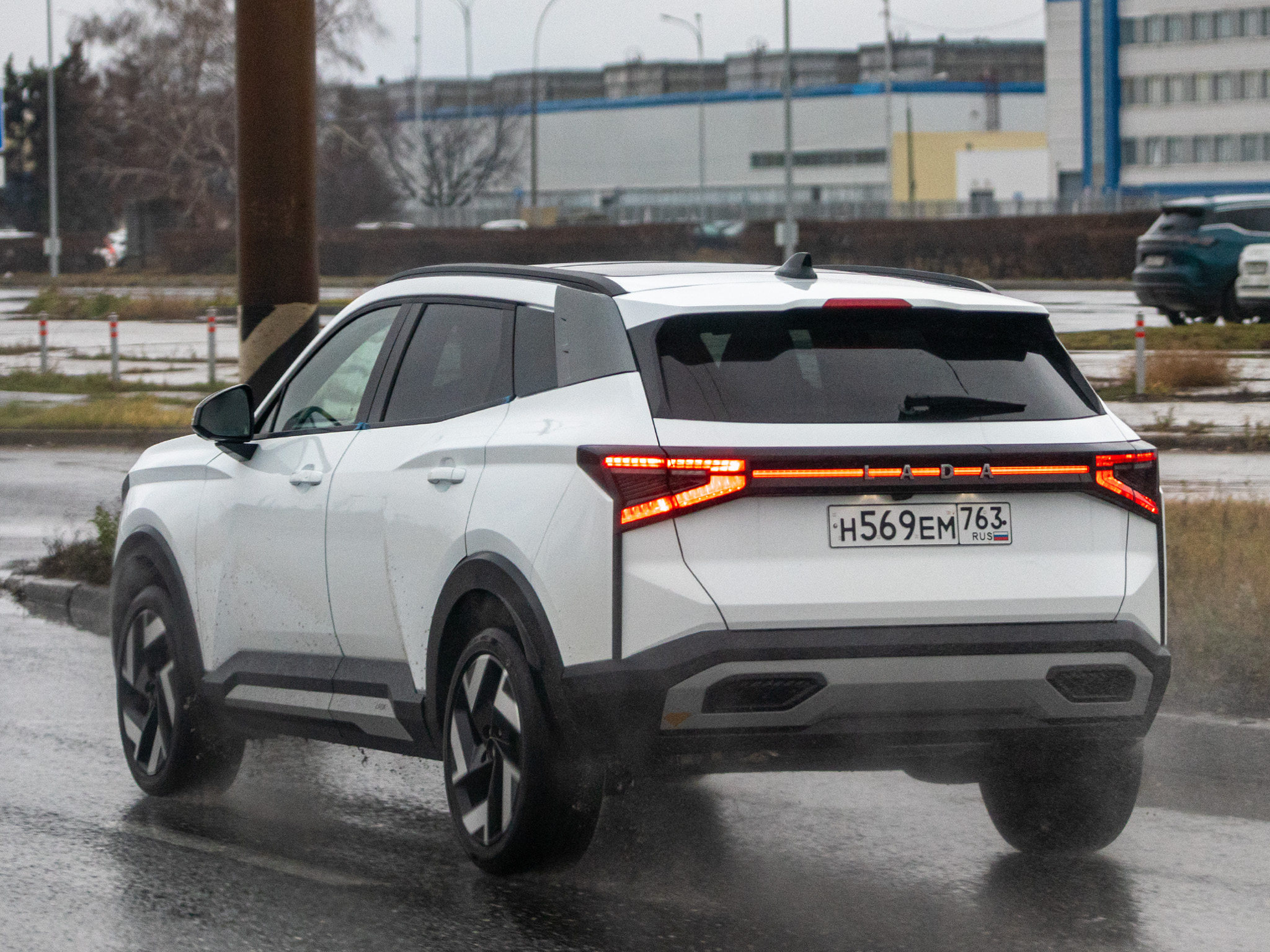 н 569 ем 763, Lada (VAZ) Azimut 2026–