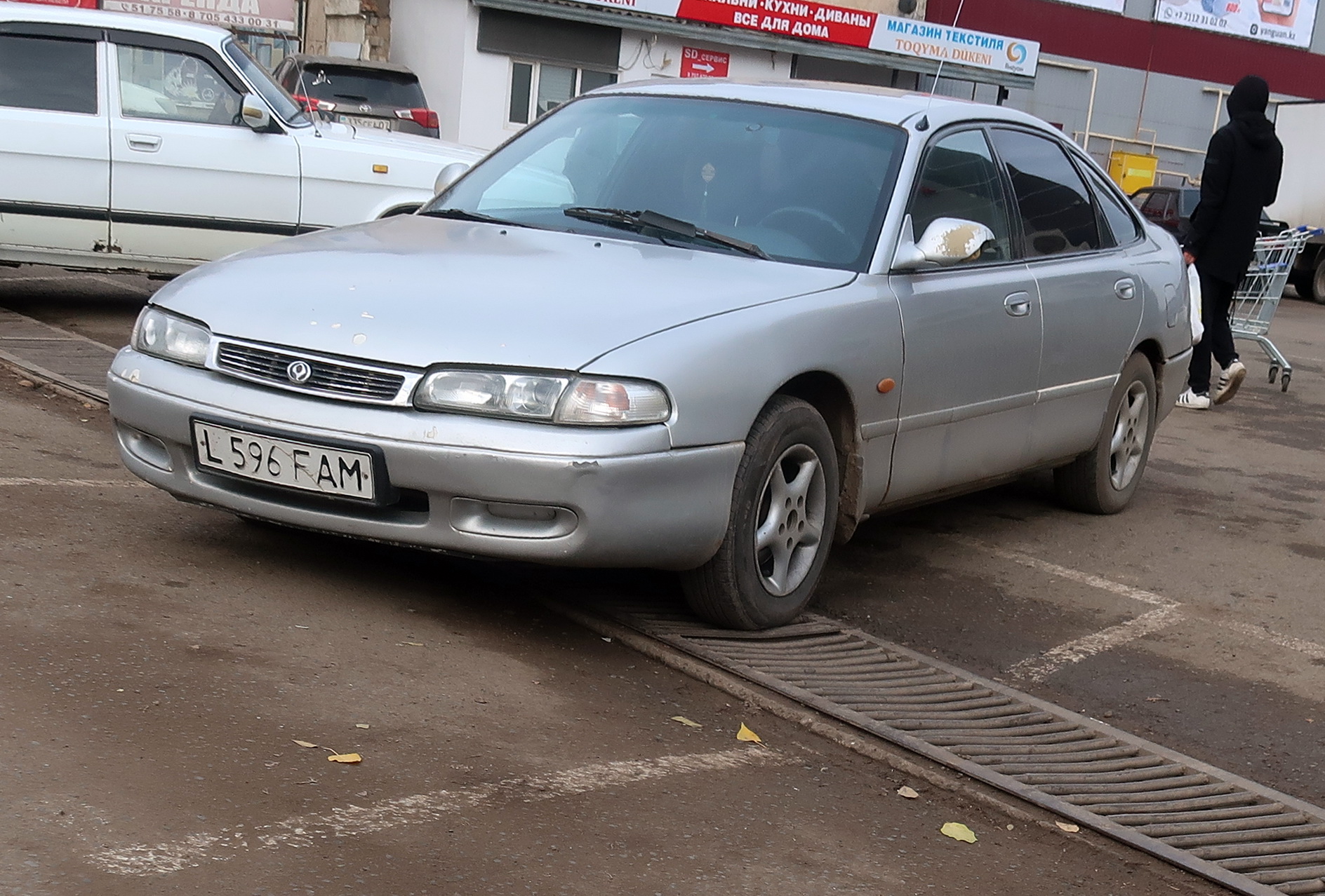 L 596 FAM, Mazda Capella 