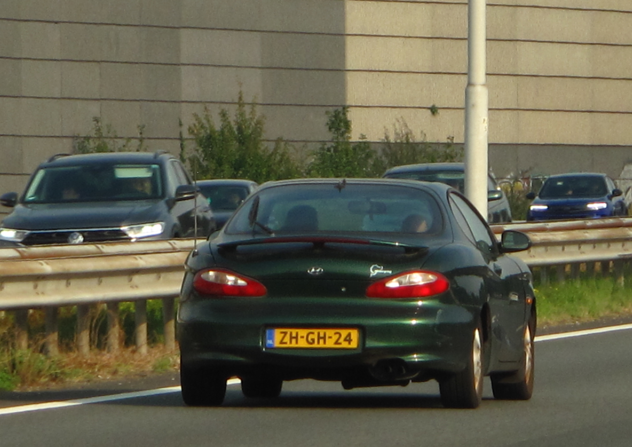 ZH-GH-24, Hyundai Coupé 1st gen (RD), 1996–1999