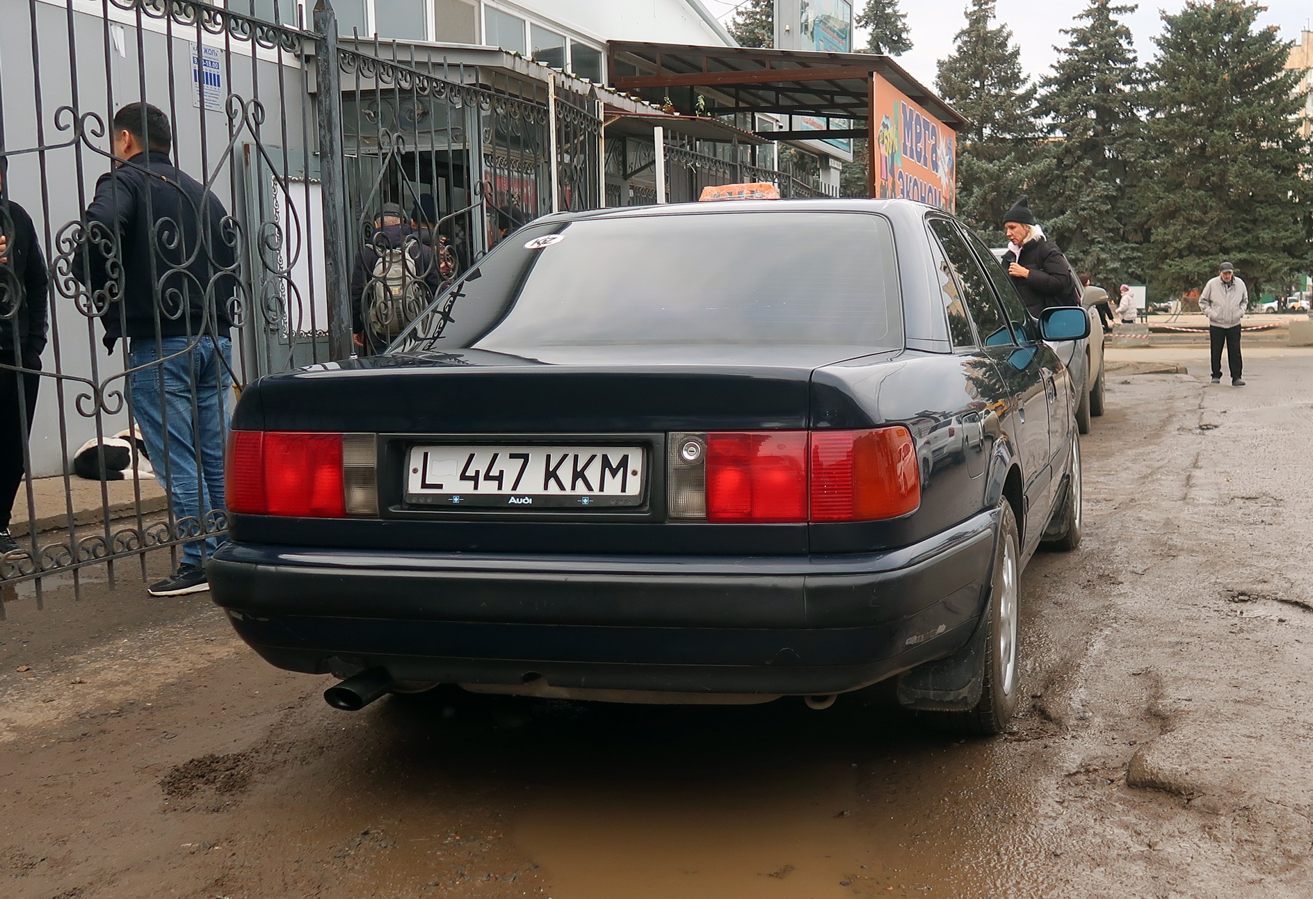 L 447 KKM, Audi 100 4th gen Sedan (C4/4A2), 1990–1994