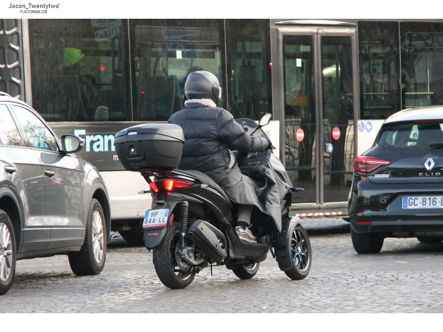HF-644-LL, Piaggio MP3 