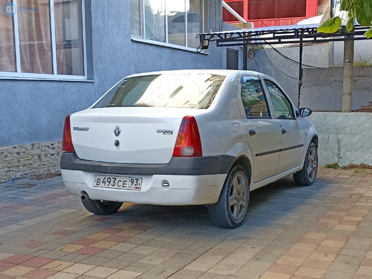 в 493 се 93, Renault Logan 1st gen Sedan (LS0*/LS1*), 2004–2009
