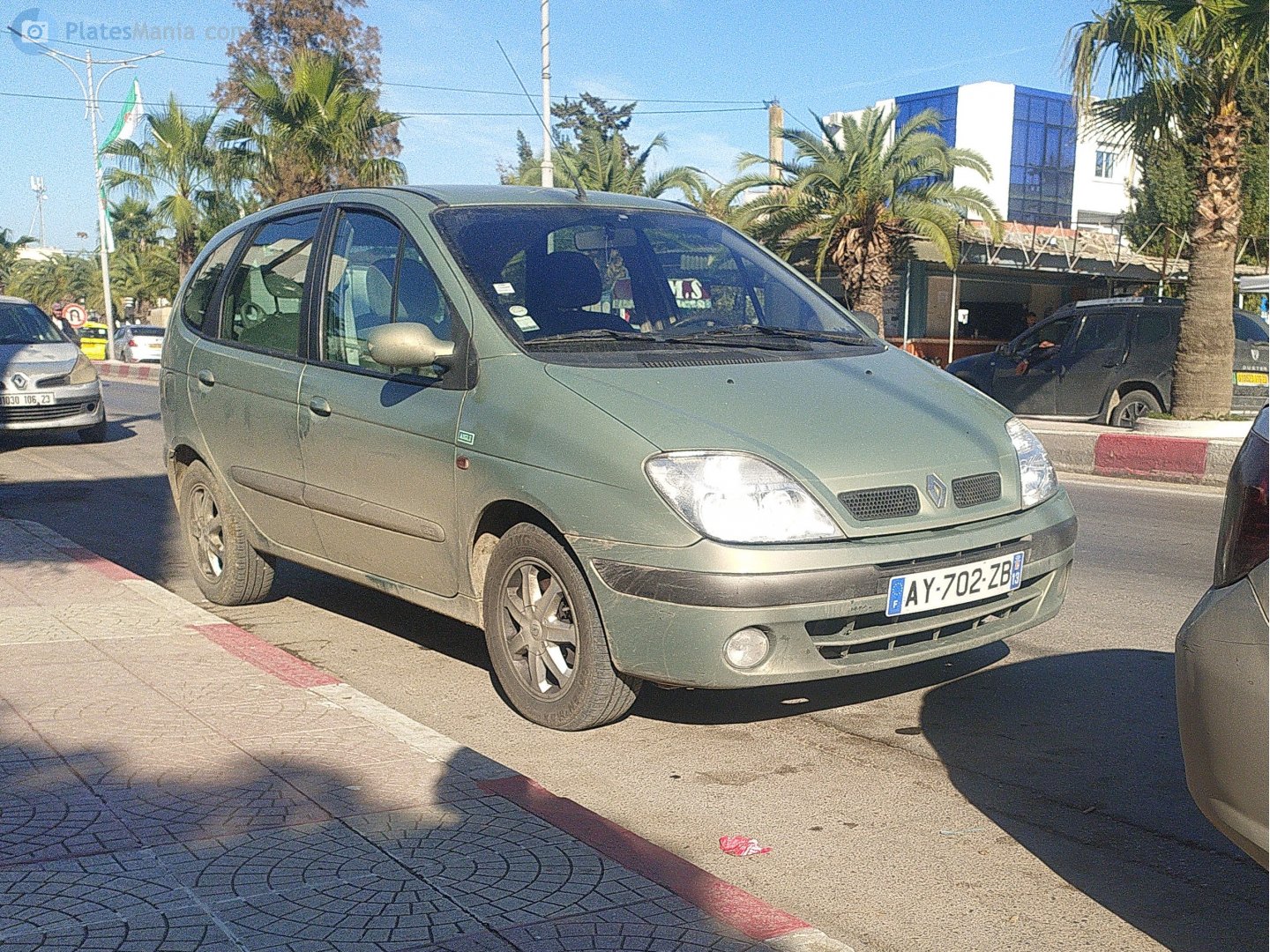 AY-702-ZB, Renault Scénic 1st gen (J64), facelift, 1999–2003 (–2010 for LATAM-market)