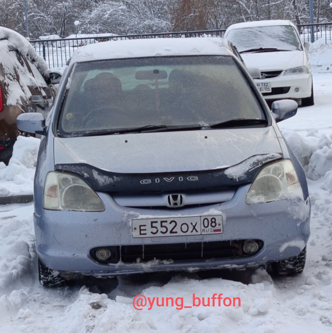 е 552 ох 08, Honda Civic 7th gen 5-door Hatch (EU), 2000–2005