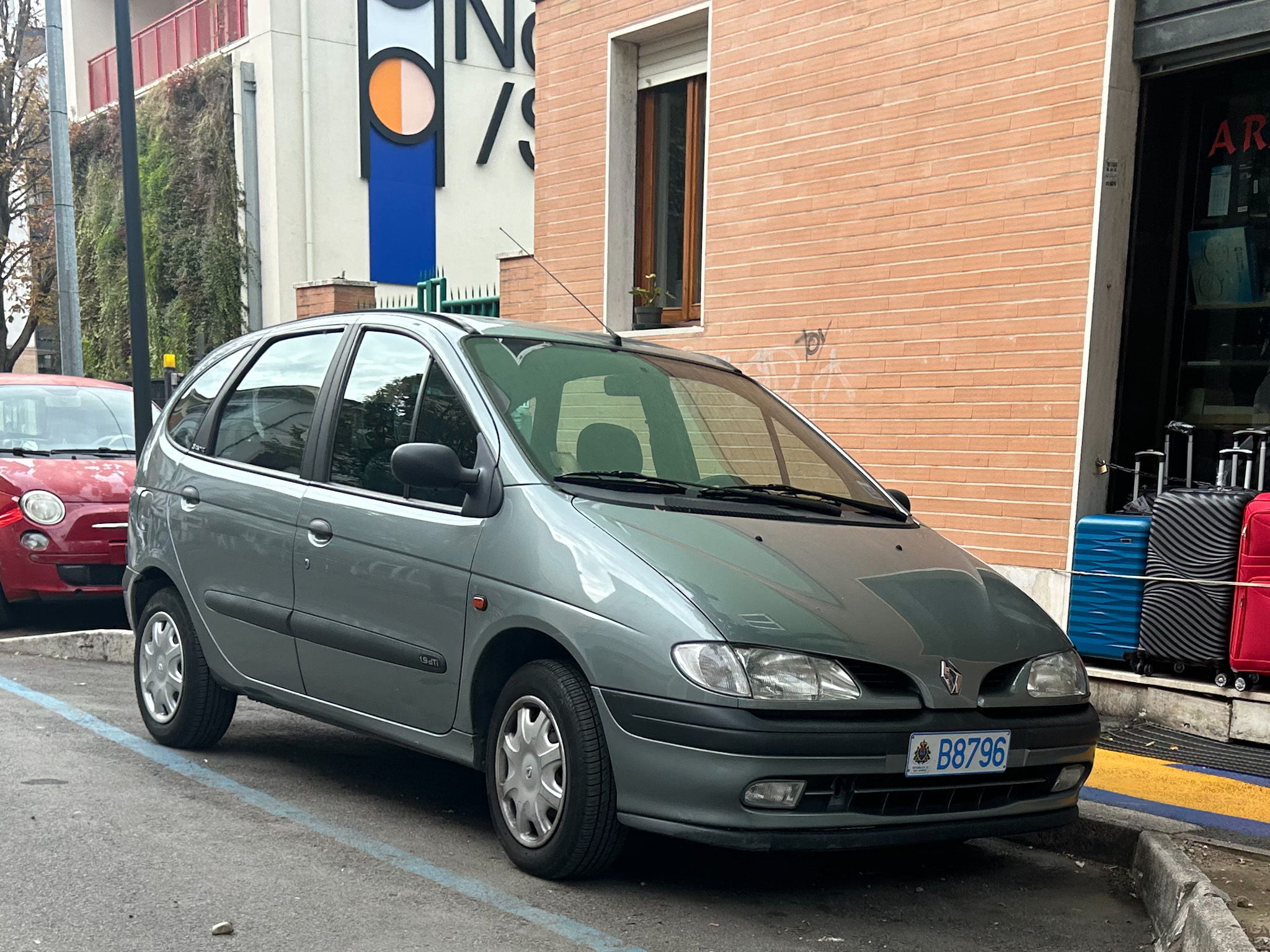 B8796, Renault Scénic 1st gen (Mégane Scénic) (J64), 1996–1999