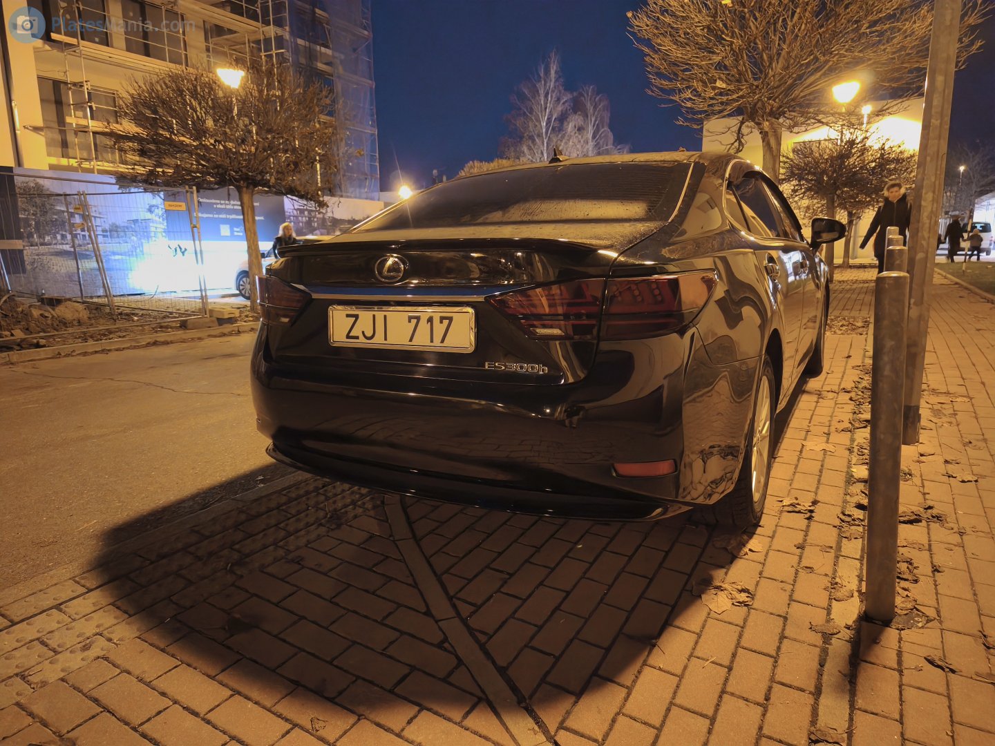 ZJI 717, Lexus ES 6th gen (XV60), 2012–2018