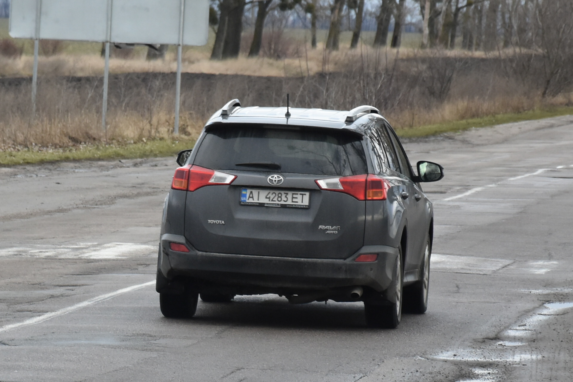 AI 4283 ET, Toyota RAV4 