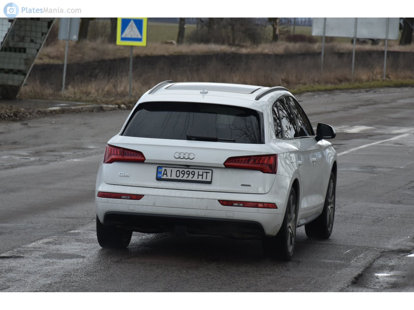 AI 0999 HT, Audi Q5 2nd gen SUV (FYB), 2017–2020