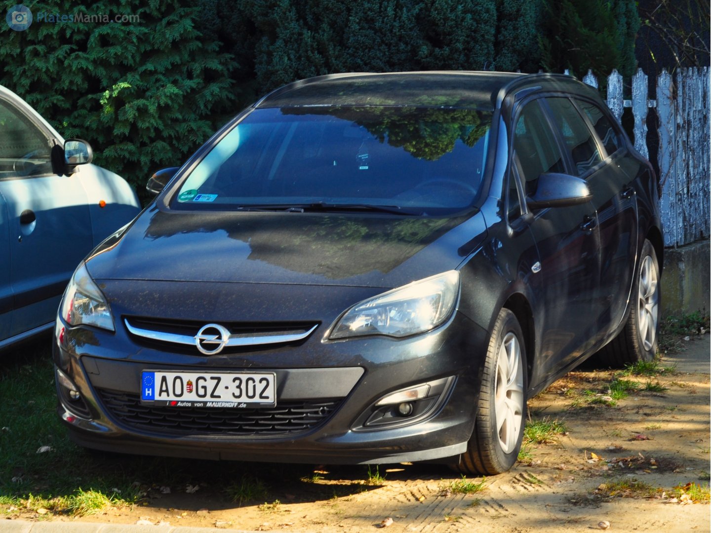 AO GZ-302, Opel Astra 4th gen Sports Tourer (J; P10), 2010–2015