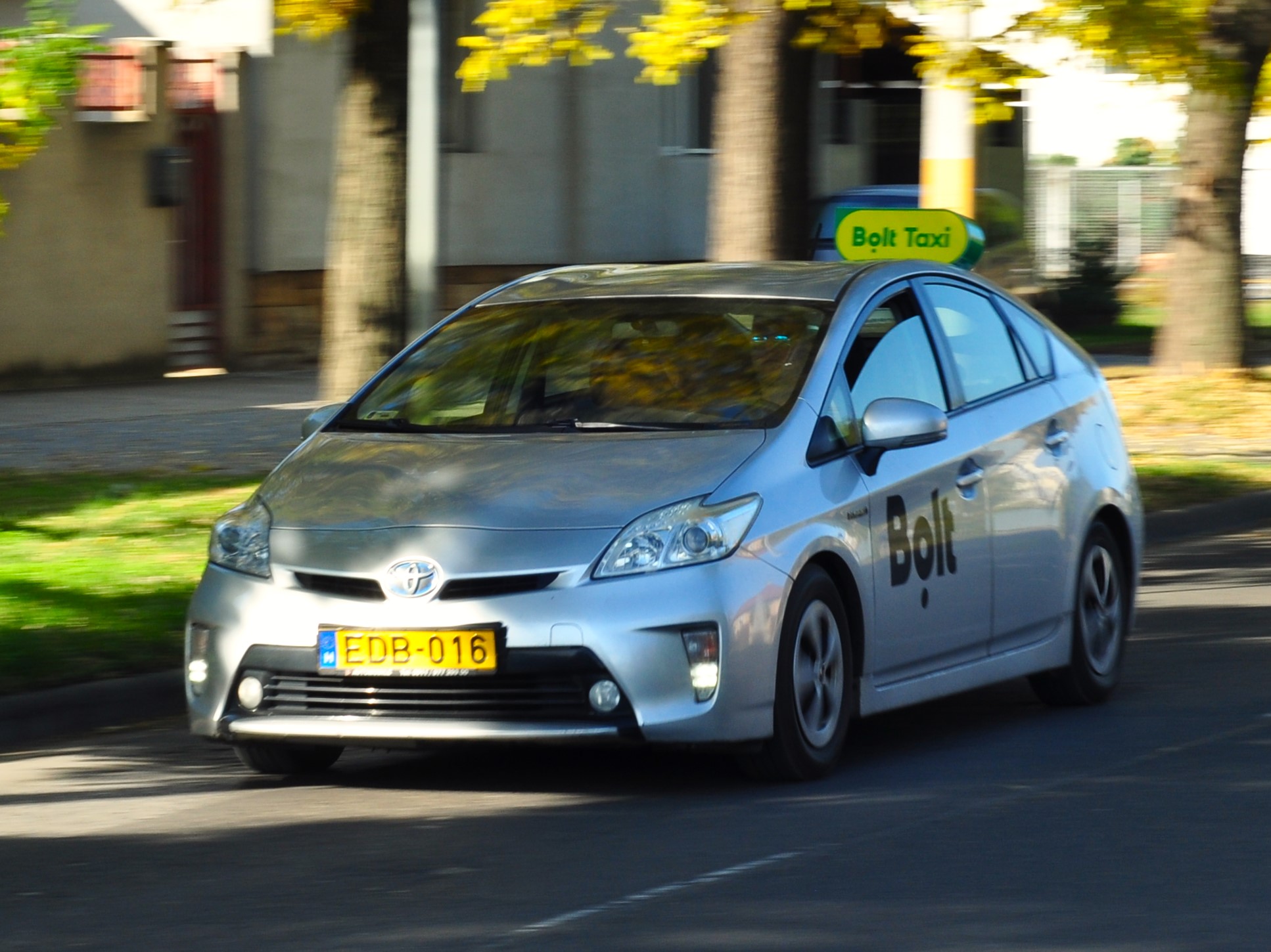 EDB-016, Toyota Prius 3rd gen Liftback (ZVW30), 2009–2015