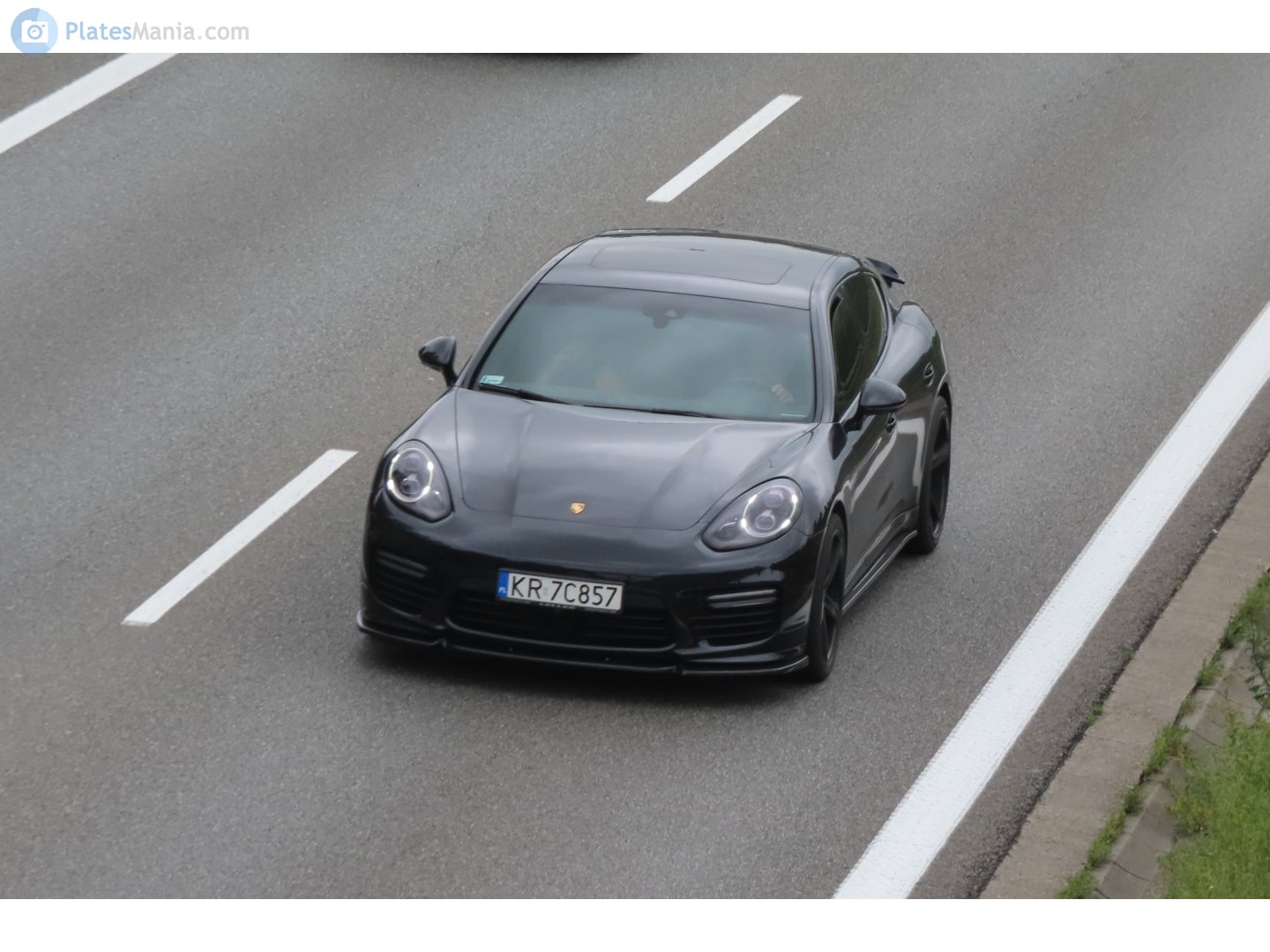 KR 7C857, Porsche Panamera 