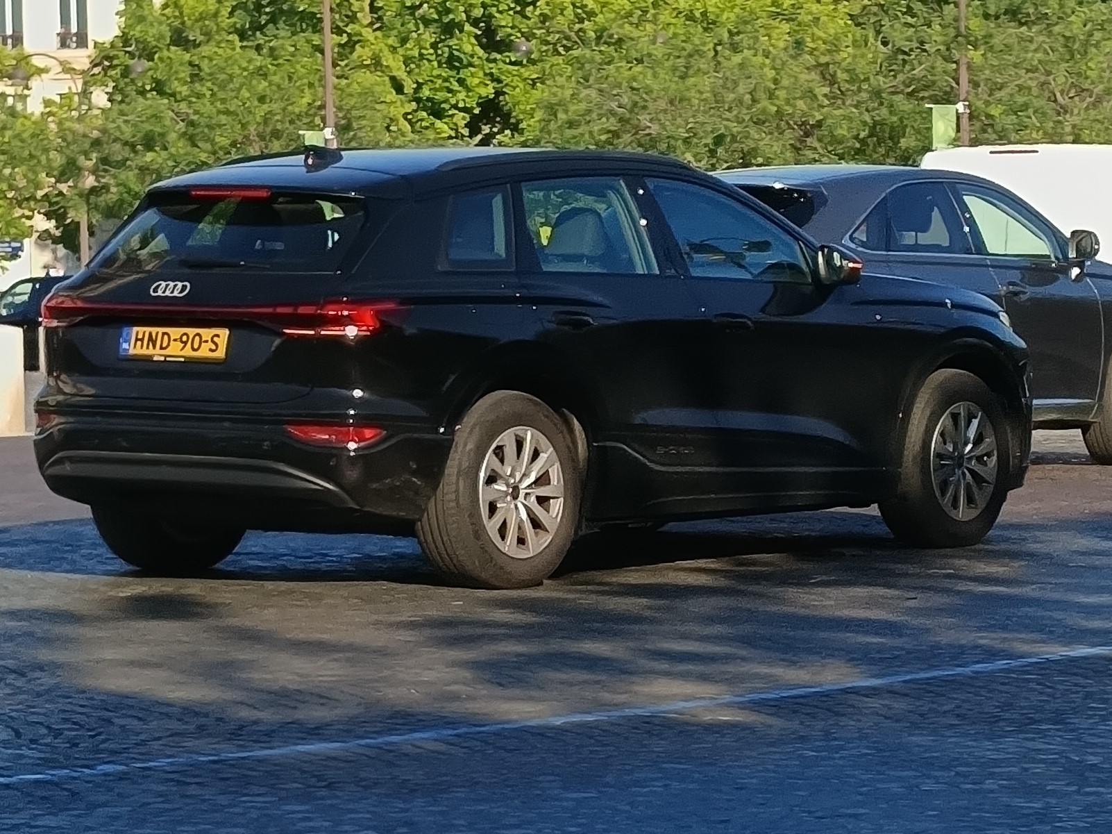 HND-90-S, Audi Q6/SQ6 1st gen e-tron SUV, 2024–