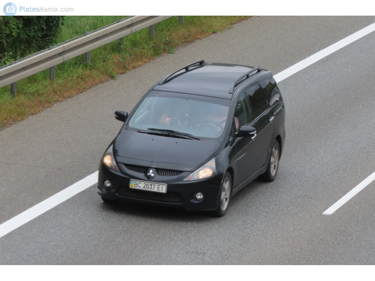 BC 2037 EI, Mitsubishi Grandis 1st gen (NA/BA), 2003–2011