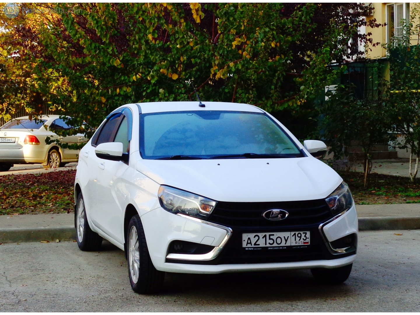 а 215 оу 193, Lada (VAZ) Vesta 1st gen Sedan (GFL), 2015–2022