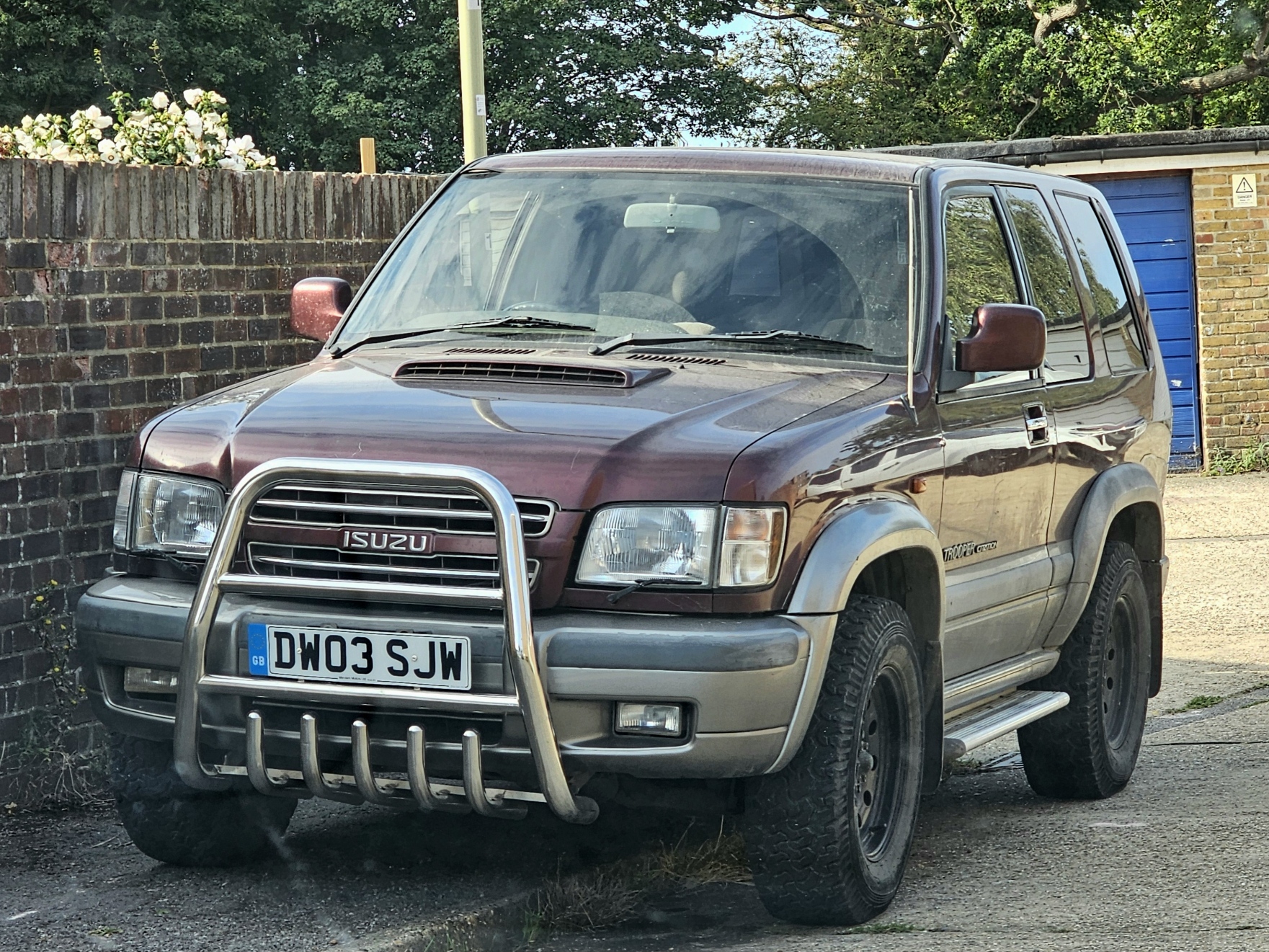 DW03SJW, Isuzu Trooper 2nd gen, 3-door, 1991-2002