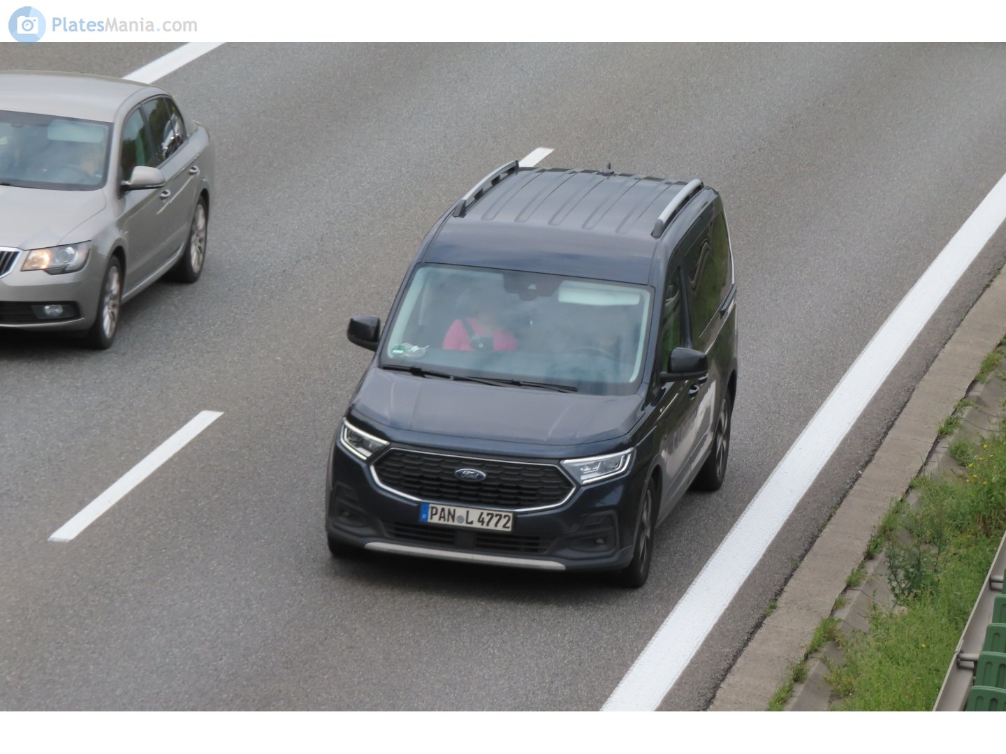 PAN L 4772, Ford Tourneo Connect 