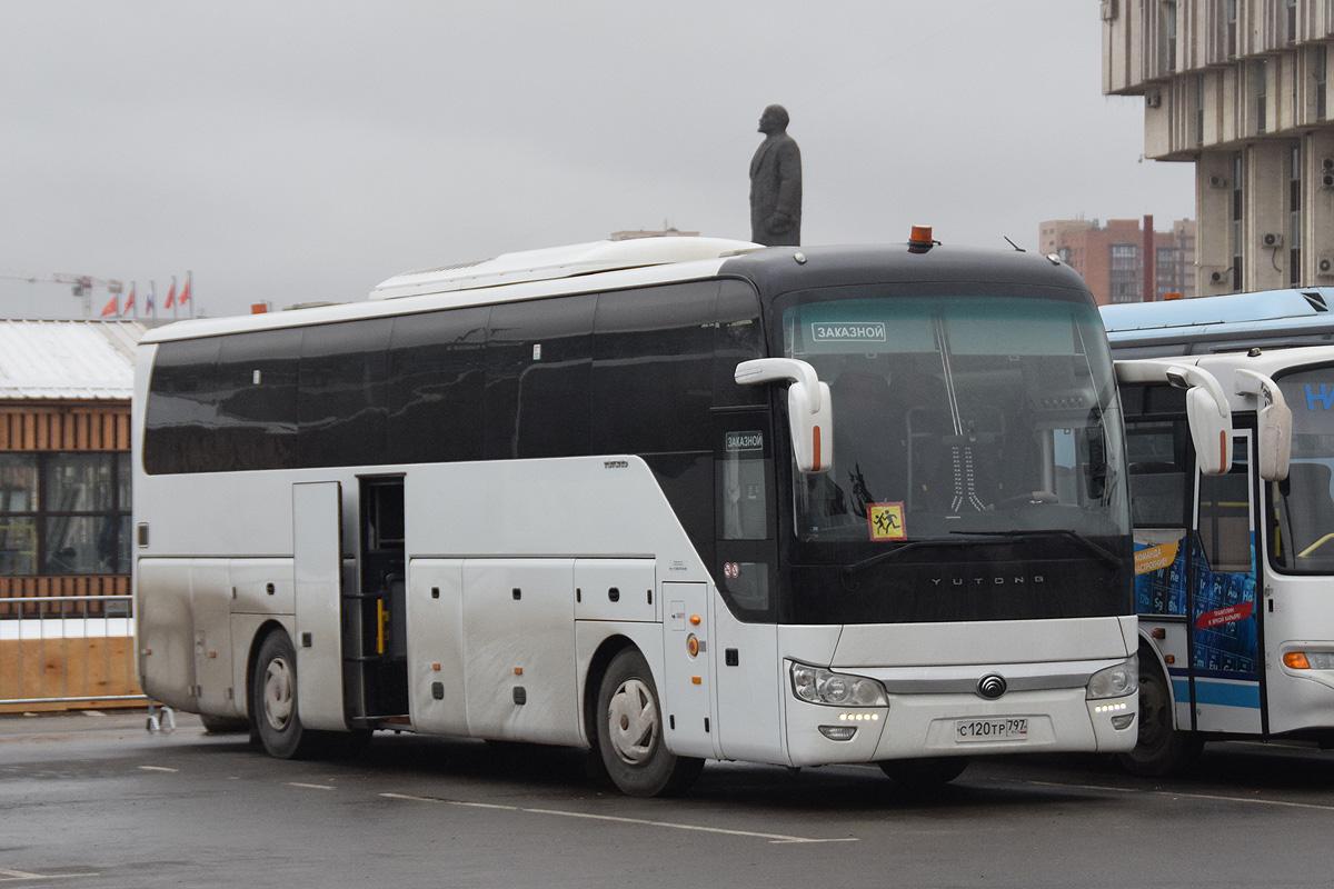 с 120 тр 797, Yutong ZK6122 