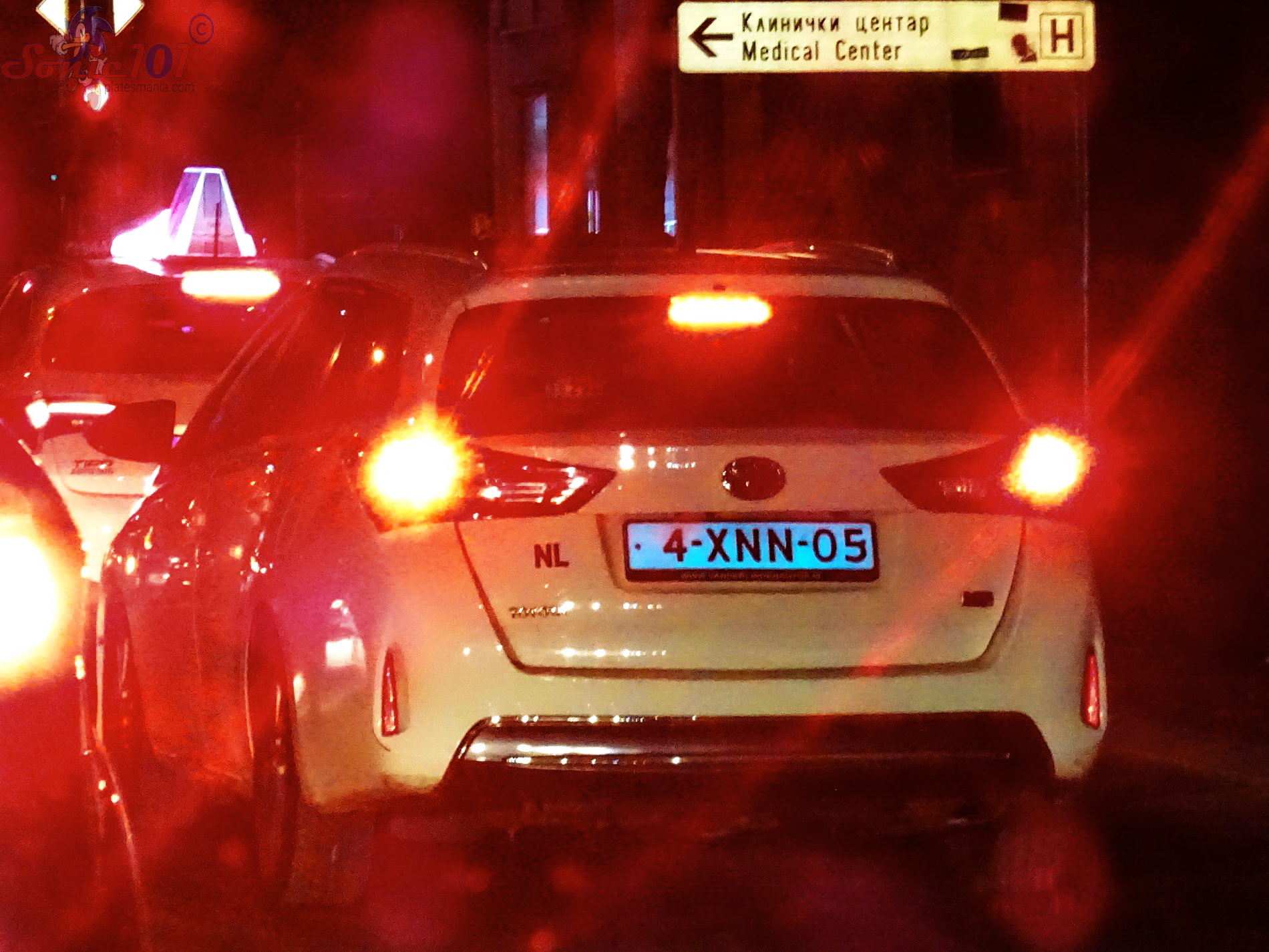 4-XNN-05, Toyota Auris 2nd gen Touring Sports (E180), 2013–2015