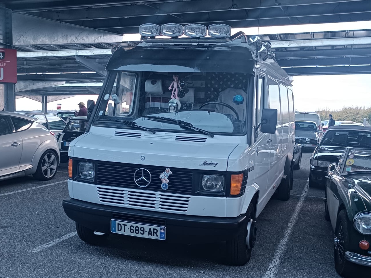 DT-689-AR, Mercedes-Benz T2 2nd gen (668/669/670), 1986–1996